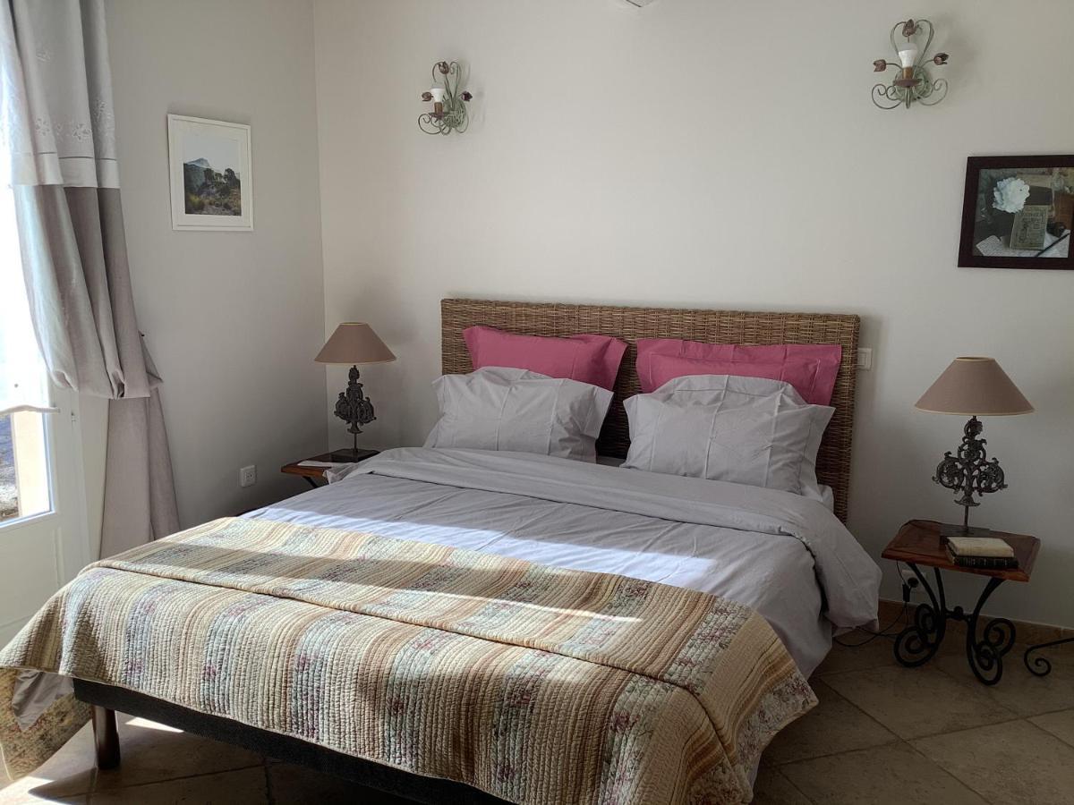 Jardin D'Antan Bed & Breakfast Ansouis Dış mekan fotoğraf